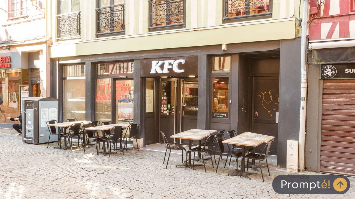 Restaurant KFC Rouen Gros Horloge, cuisine burger / street food, au Vieux-Marche de Rouen - photo terrain