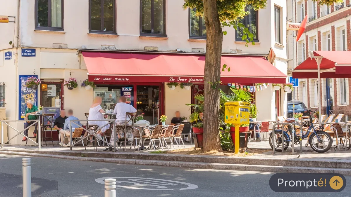 Restaurant La Tour Jeanne d'Arc 🌿, cuisine bar / café, a Rouen - photo terrain