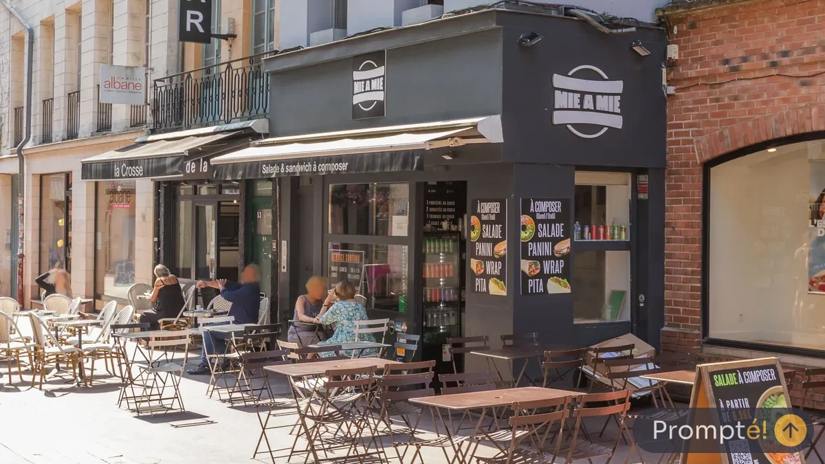 Restaurant Mie à Mie, cuisine burger / street food, au Gros-Horloge de Rouen - photo terrain
