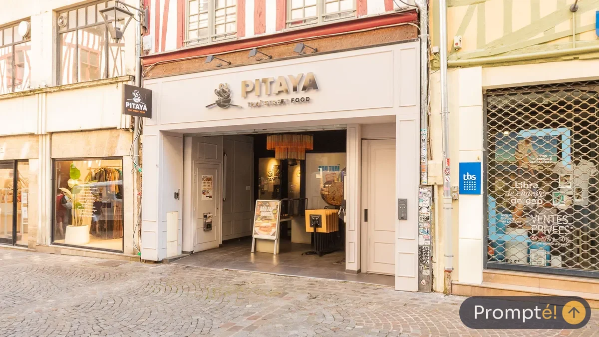 Restaurant Pitaya Thaï Street Food, cuisine thaï / vietnamien, au Gros-Horloge de Rouen - photo terrain