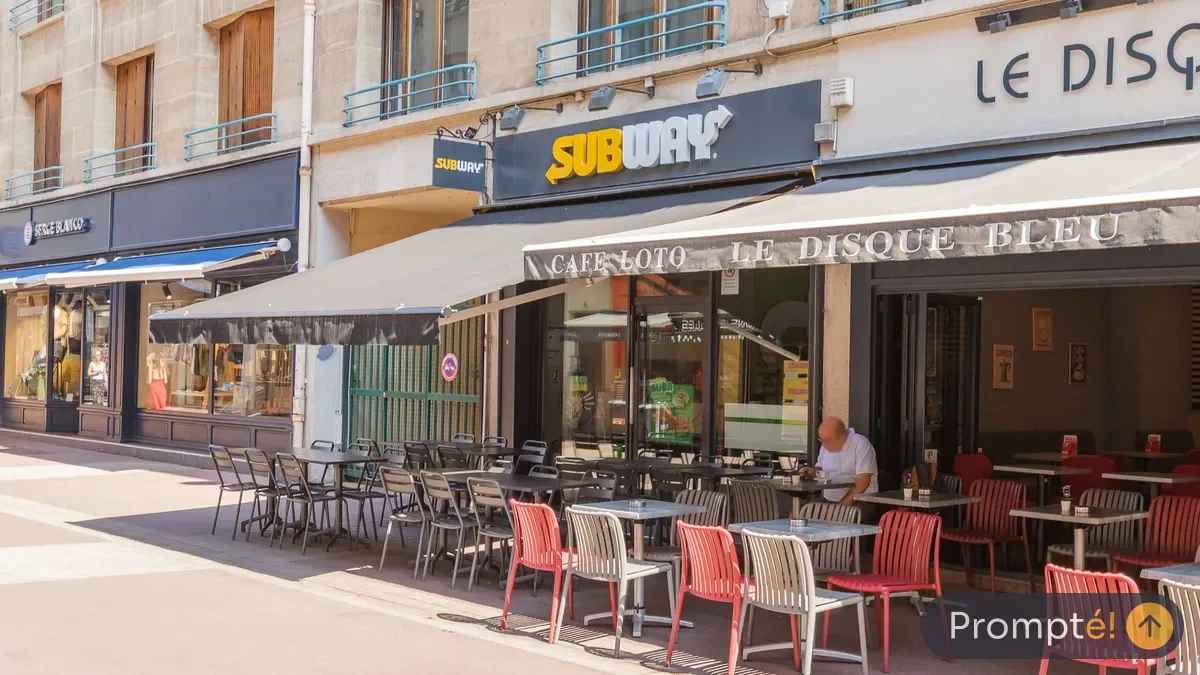 Restaurant Subway, cuisine burger / street food, au Cathedrale / Centre historique de Rouen - photo terrain